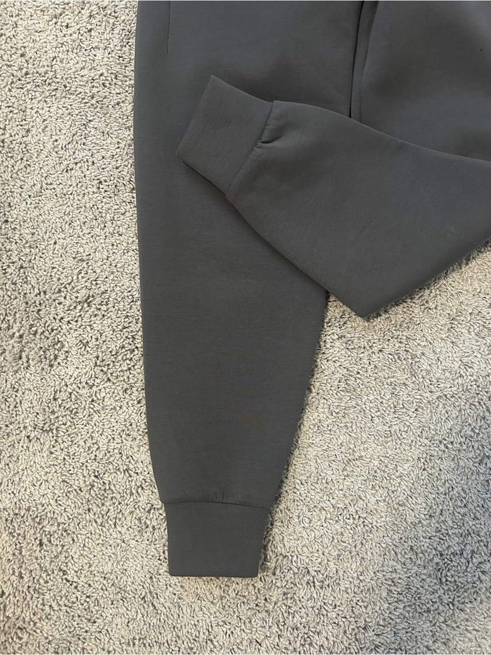 ALPHALETE Elmts Relaxed Charcoal Gray Jogger Sweatpants - Picture 10 of 10